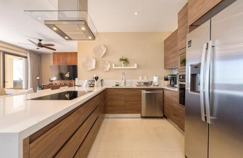 El Tezal Apartment | Luxury condo with pool, jacuzzi, and private terrace