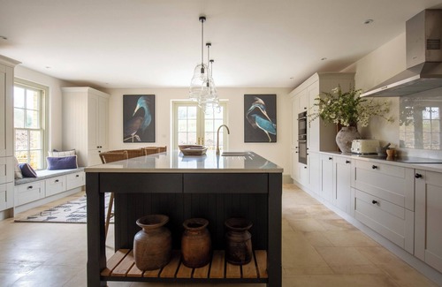 Woodstock House | Luxury Cotswolds Retreat near Soho Farmhouse | Family & Dog Friendly