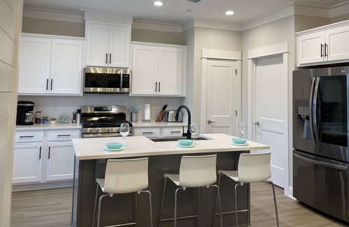 Orange Beach Cottage | Luxury Cottage! Netflix/Tesla Charger/Grill