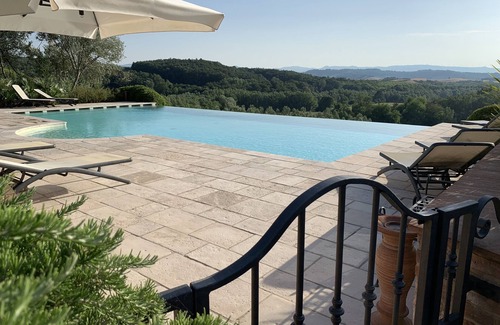 Peccioli House | LUXURY COTTAGE WITH POOL & BREATHTAKING VIEW - NEXT TO A GOLF COURSE (MORAIOLO)