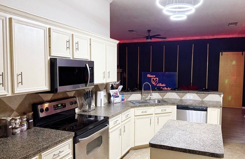 Killeen House | Luxury Couples Hideaway | King Bed Jacuzzi Spa Private Retreat