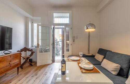Zona Padova Apartment | Luxury Design Apt, Comfy w/A/C, WiFi & Netflix