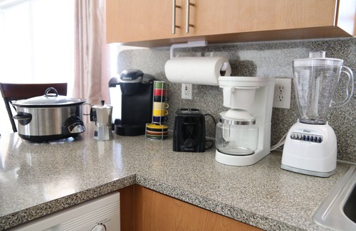 Goulds House | Luxury DreamStay Miami 3/2 King Suite