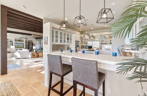 Rancho Mirage Villa | Luxury Enclave in coveted Muirfield Estates at Mission Hills Country Club. EV Charger