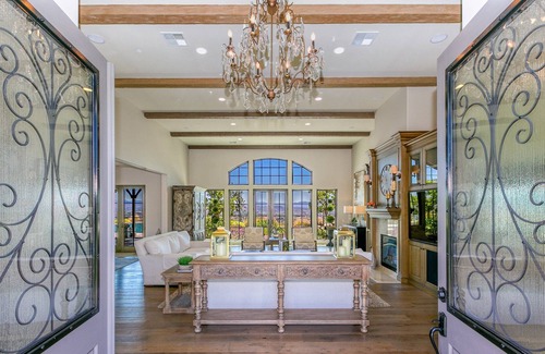 Temecula House | Luxury Estate with Stunning Views of the Valley