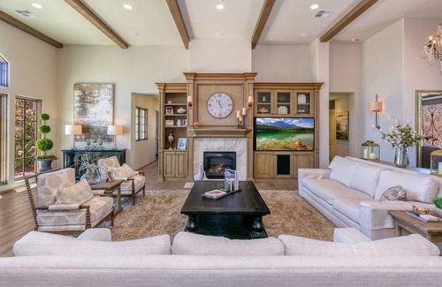 Temecula House | Luxury Estate with Stunning Views of the Valley