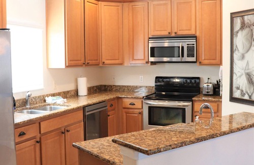 Bay Esplanade House | Luxury, Family Friendly Townhome - Rooftop Hot Tub Featuring Amazing Beach Views