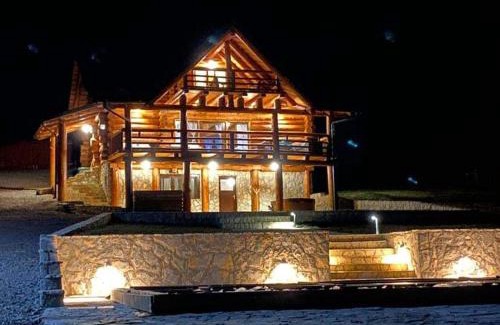 Gospic Villa | Luxury Family Lodge - Pool, Spa & Tennis Paradise