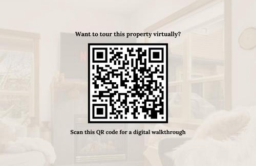 Canmore Apartment | Luxury Fire Mountain Lodge, Outdoor Hot Tub, Parking, Fast WiFi!