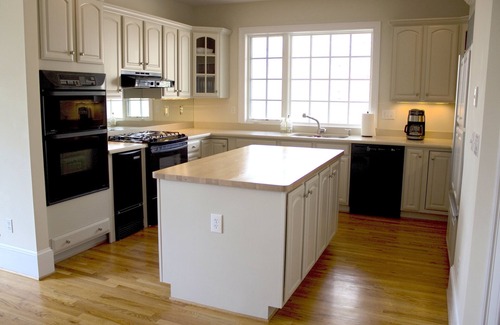 Charlottesville House | Luxury Five-Bed, Seven-Bath Charlottesville Home Near Farmington Country Club