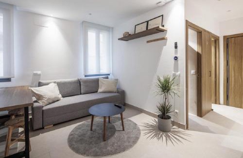 Logrono Apartment | Luxury flats PCL by Clabao