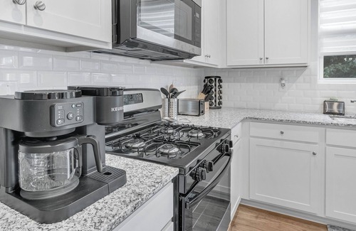 Cliftondale House | Luxury Golden Rental