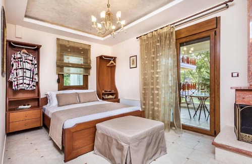 Pefkochori Villa | Luxury Halkidiki Villa Villa Dione 4 Bedroom Villa Beach Front Pefkochori