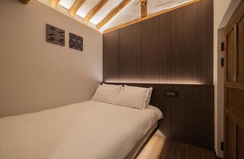 Sajik-dong Apartment | Luxury Hanok Retreat Dohyun