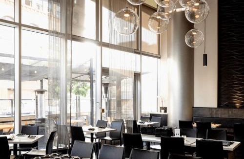 Downtown Los Angeles Apartment | Luxury Highrise Living Downtown LA