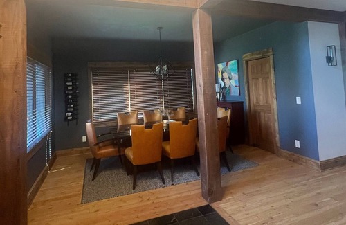 Four Corners House | ⭐️🏞Luxury home close to Big Sky and Bozeman. GALLATIN RIVERFRONT!⭐️