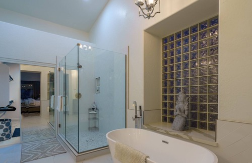 Arabian Crest House | Luxury Home! Heated Pool! Minutes from Mayo Clinic