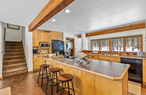 Flagstaff House | Luxury Home on 5 Acres Less Than 10 Minutes to Downtown Flagstaff!