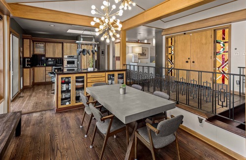 Fayetteville House | Luxury home overlooking Razorback Stadium, Old Main and Alumni House.