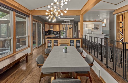 Fayetteville House | Luxury home overlooking Razorback Stadium, Old Main and Alumni House.