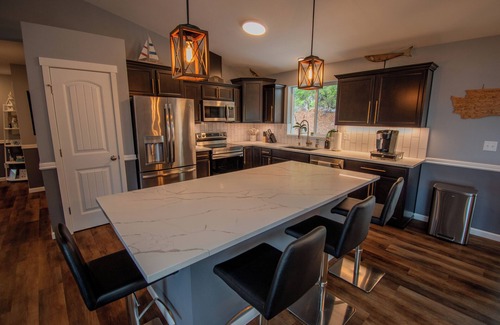 Shelton House | Luxury Home Retreat-Sweeping Views + Large Hot Tub