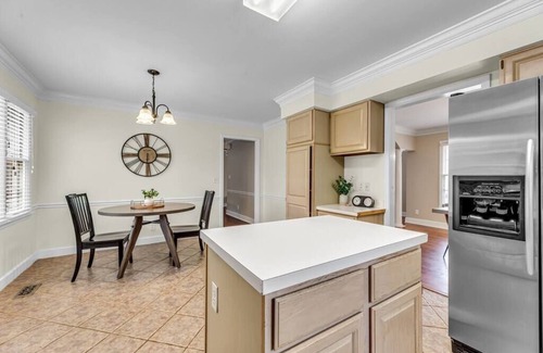 Kernersville House | Luxury Home! Sleep Up To 12! Close to everything!