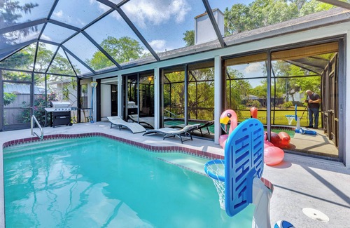 Fruitville House | Luxury Home W/Pool - Family Friendly - Sleeps 10
