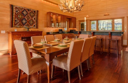 Boone House | Luxury Home with Putting Green & Hot Tub