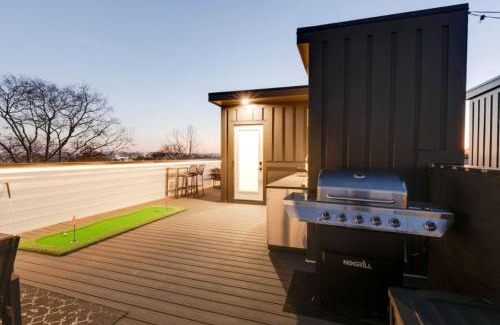 Nashville Apartment | Luxury Home with Stunning Rooftop Views!