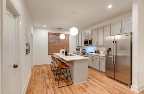 Nashville Apartment | Luxury Home with Stunning Rooftop Views!