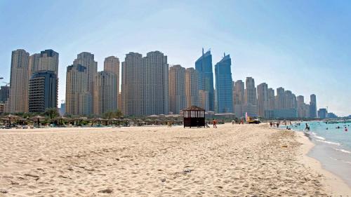 Dubai Marina Apartment | Luxury JBR I 5-star Beach Resorts Access!