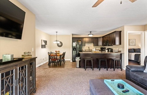 Lakeside Estates House | Luxury Lakefront Getaway - Sleeps 26 - Norris Lake’s Best Location