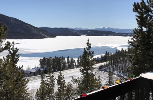 Grand Lake Condo | Luxury Lakeview Condo