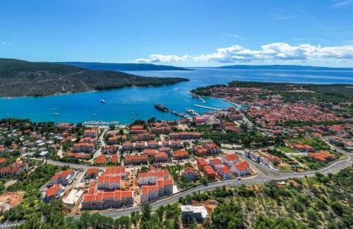 Cres Apartment | Luxury Landing