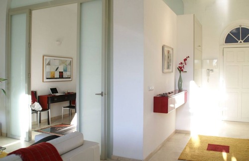 Jerez de la Frontera Old Town Apartment | Luxury, light & spacious loft-apartment great for longer stays, private parking