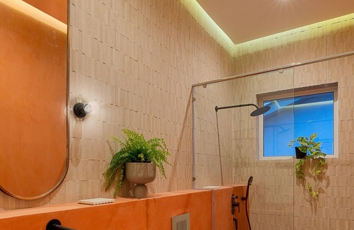 Wellawatte Apartment | Luxury loft/ 4 Guests/ Colombo 6