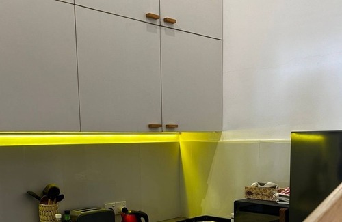 Wellawatte Apartment | Luxury loft/ 4 Guests/ Colombo 6