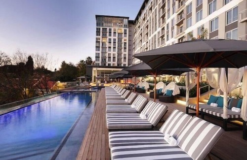 Sandown Apartment | Luxury Loft in Sandton City