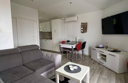 Liganj Apartment | Luxury Lovran Apartments With Swimming Pool