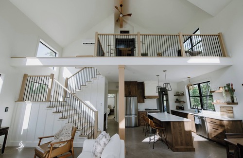 Lutsen House | Luxury Lutsen Cabin in the Perfect Location - Putting Green - Sauna - Sleeps 10