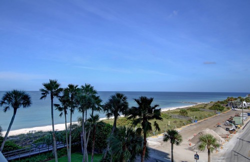Sunset Beach Condo | Luxury Mansions by the Sea Condo