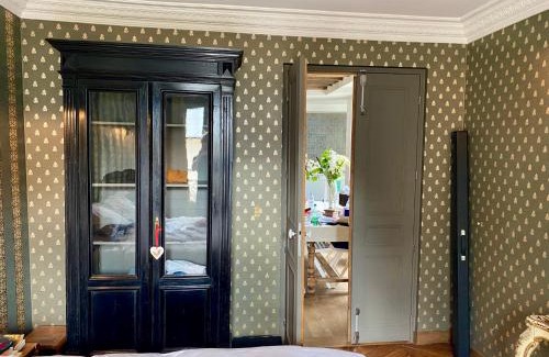 Arsenal Apartment | Luxury Marais Apartment with Authentic Parisian Flair