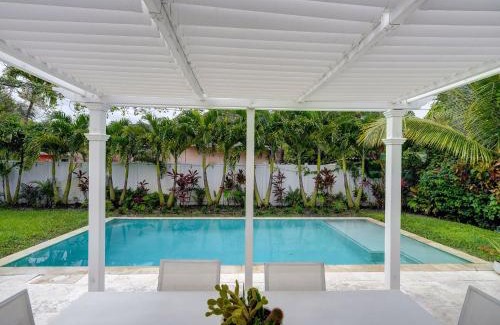 Miami Shores Villa | Luxury Miami Casa Bonita with Tropical Pool Oasis
