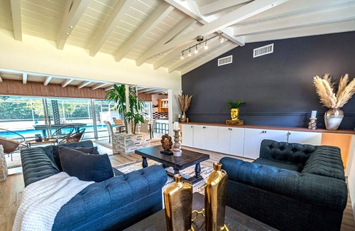 Pinecrest Villa | Luxury Miami Village w/Pool+Grill+MiniGolf