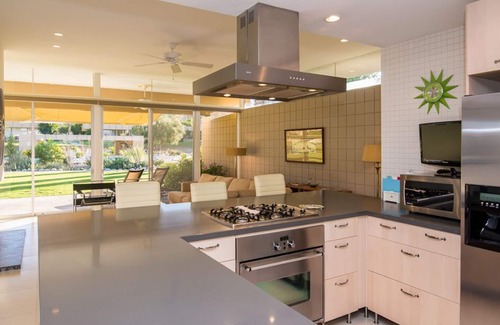 Palm Desert Condo | Luxury Midcentury Modern