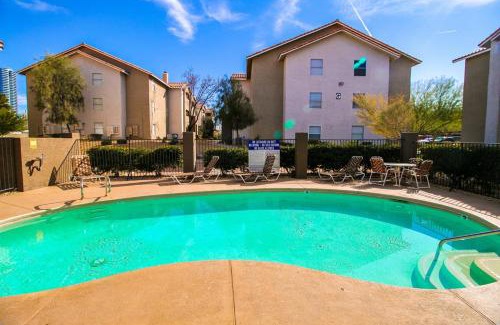 Las Vegas Apartment | Luxury Modern Condo 2