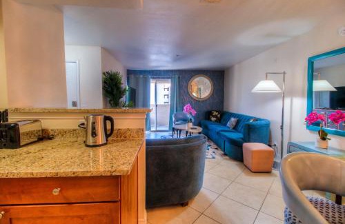 Las Vegas Apartment | Luxury Modern Condo 2