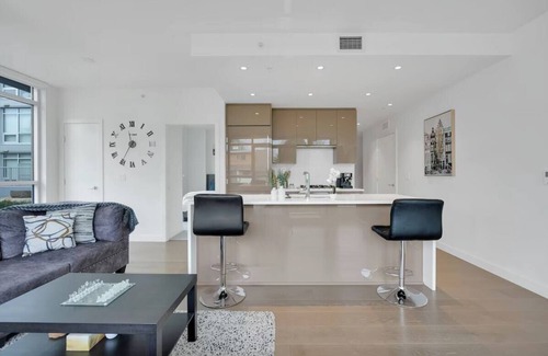 Mount Pleasant Apartment | Luxury & Modern Condo in Central Location