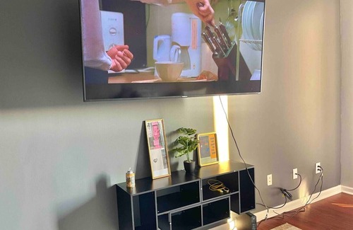 Dearborn Condo | Luxury Modern Cozy 2BR Loft Top Floor with exclusive Indoor Gym, & Outside Patio