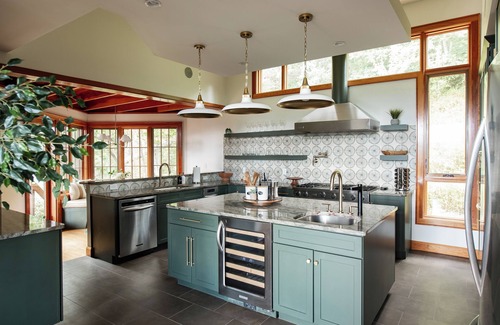 Asheville House | Luxury Mountain Retreat -Panoramic Views, Golf Simulator, Sauna, Hot Tub, Gym